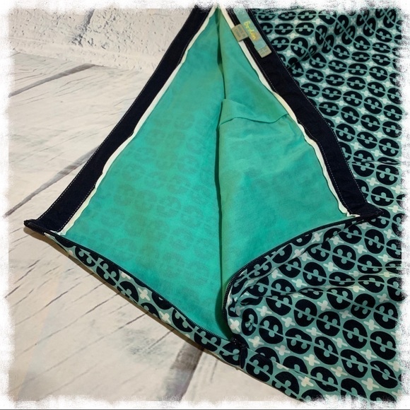 𝅺boden Teal, Navy and White Geometric Print Skirt - Picture 4 of 6